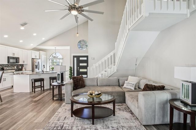 8951 EASTMAN DRIVE, Tampa, FL 33626