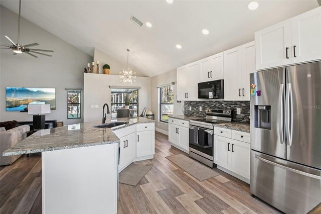 8951 EASTMAN DRIVE, Tampa, FL 33626