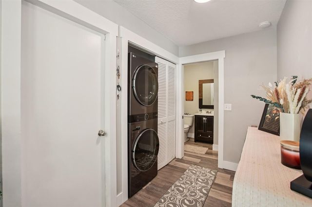 8951 EASTMAN DRIVE, Tampa, FL 33626