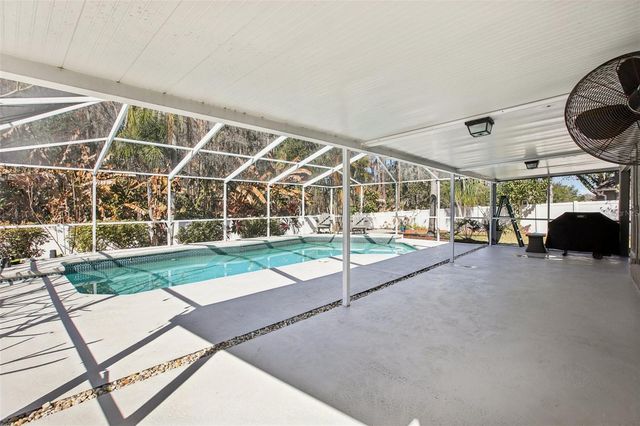 8951 EASTMAN DRIVE, Tampa, FL 33626