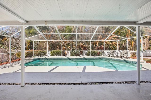 8951 EASTMAN DRIVE, Tampa, FL 33626