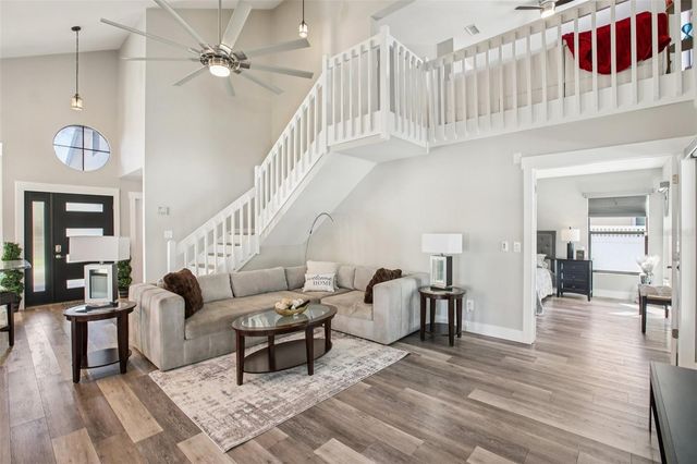 8951 EASTMAN DRIVE, Tampa, FL 33626