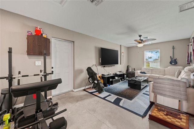 5011 Dania CIR, Labelle, FL 33935