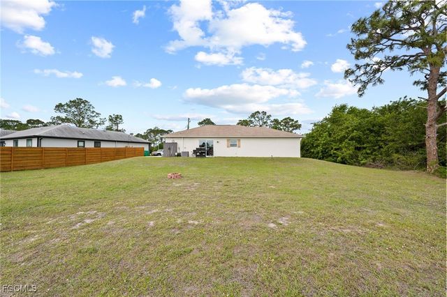 5011 Dania CIR, Labelle, FL 33935