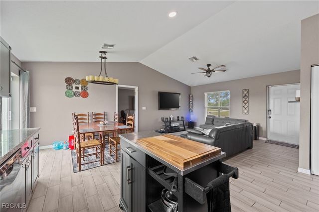 5011 Dania CIR, Labelle, FL 33935