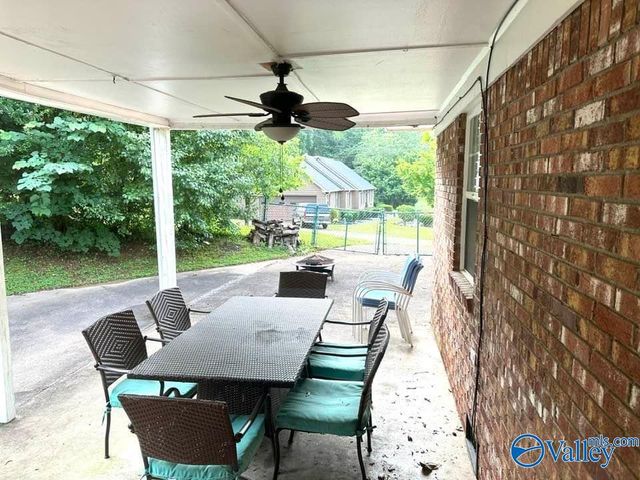 3500 Colonial Drive, Guntersville, AL 35976