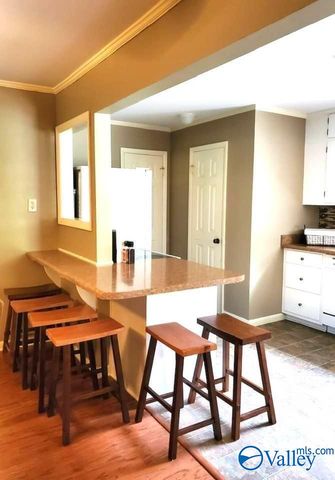 3500 Colonial Drive, Guntersville, AL 35976