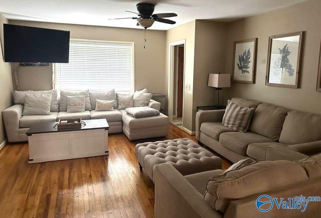 3500 Colonial Drive, Guntersville, AL 35976