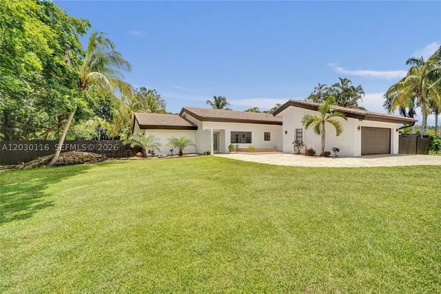11460 SW 1st Ct, Plantation, FL 33325