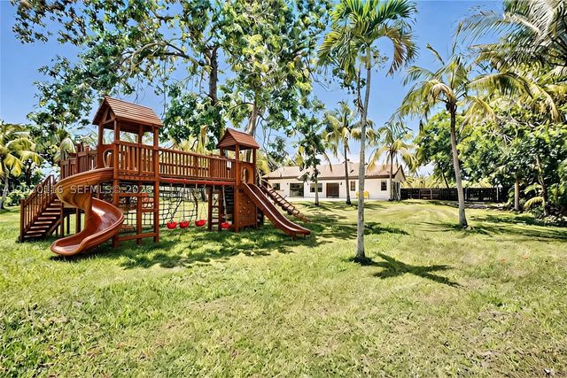 11460 SW 1st Ct, Plantation, FL 33325