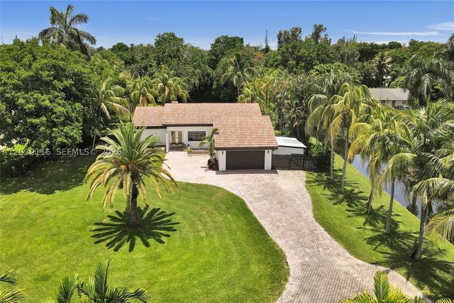11460 SW 1st Ct, Plantation, FL 33325