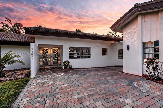 11460 SW 1st Ct, Plantation, FL 33325