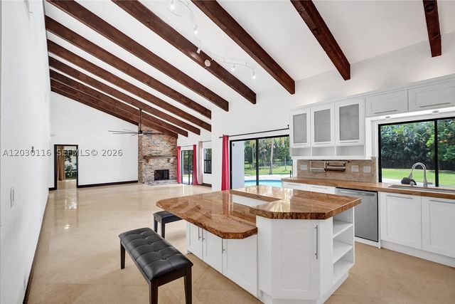 11460 SW 1st Ct, Plantation, FL 33325