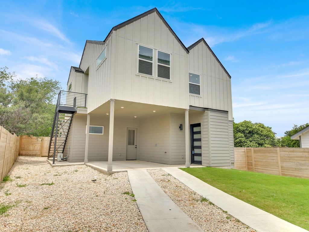 7208 Providence Ave. Ave 3B, Austin, TX 78752
