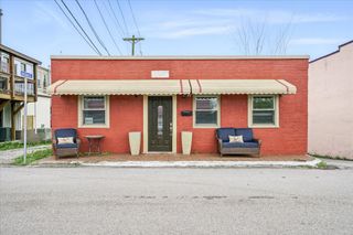 11 W Rhea St, Sparta, TN 38583