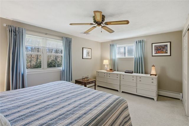 11 Wendy Lane, South Kingstown, RI 02879