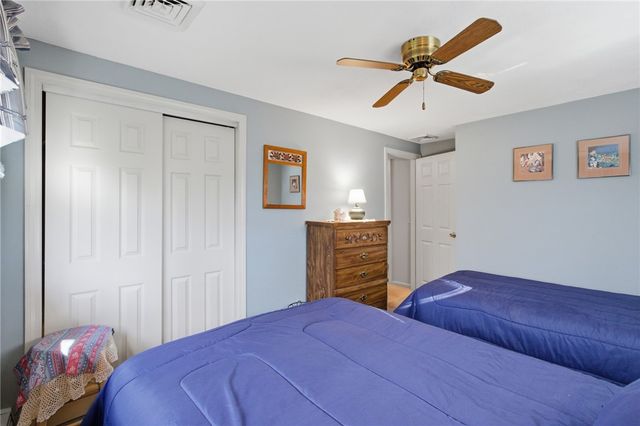 11 Wendy Lane, South Kingstown, RI 02879