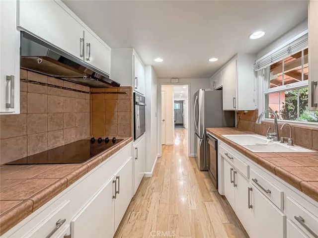 862 Camino La Maida, Thousand Oaks, CA 91360