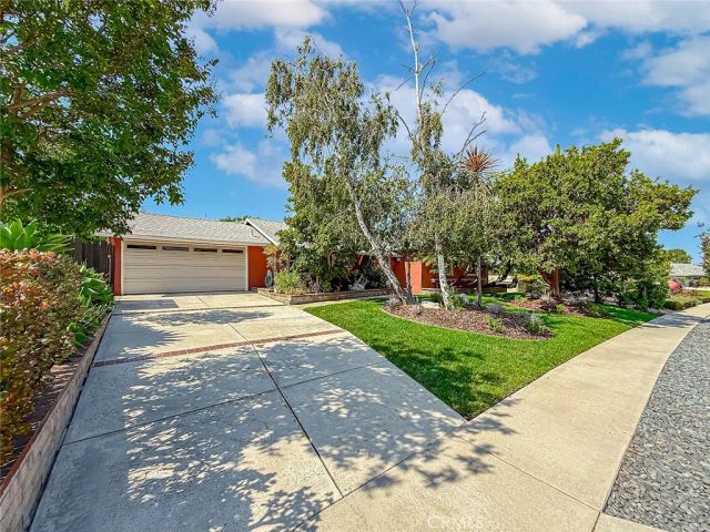 862 Camino La Maida, Thousand Oaks, CA 91360