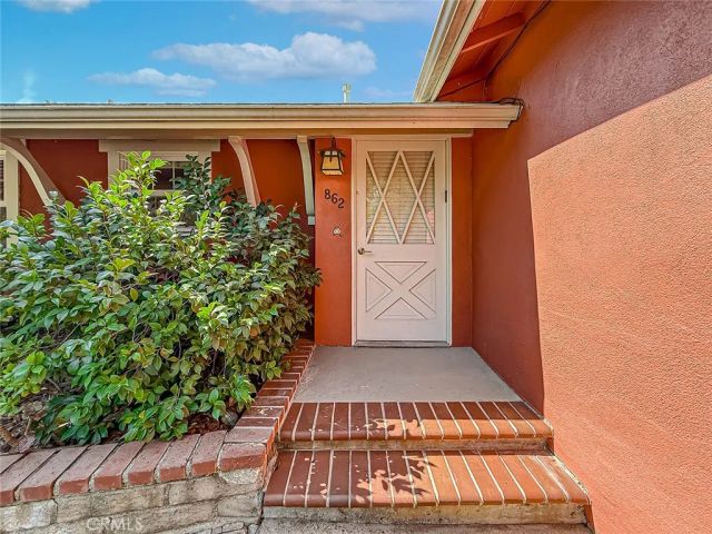 862 Camino La Maida, Thousand Oaks, CA 91360