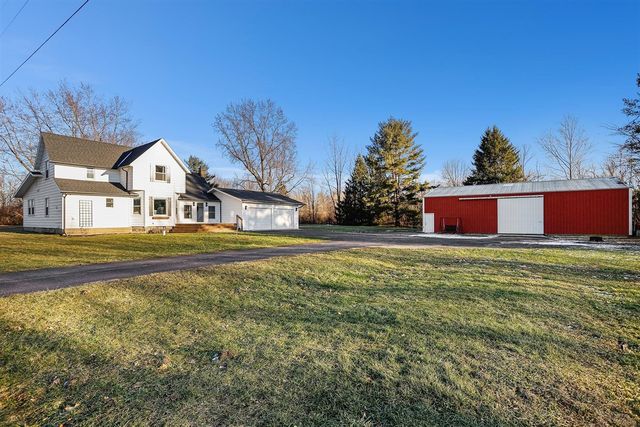 9240 N Branch Road, Watervliet, MI 49098