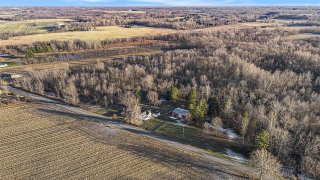 9240 N Branch Road, Watervliet, MI 49098