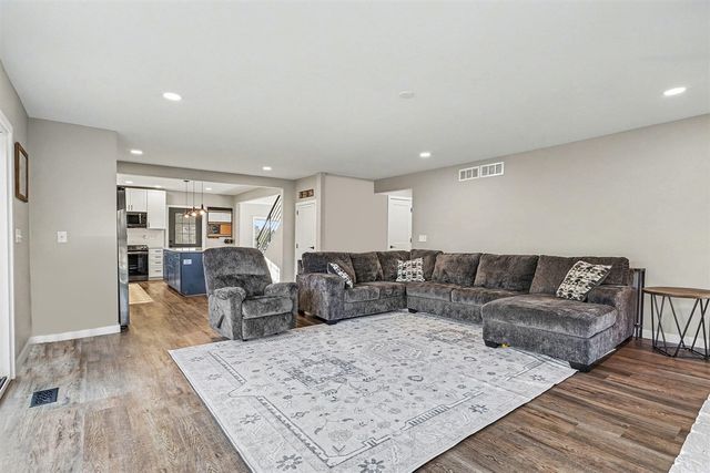 9240 N Branch Road, Watervliet, MI 49098