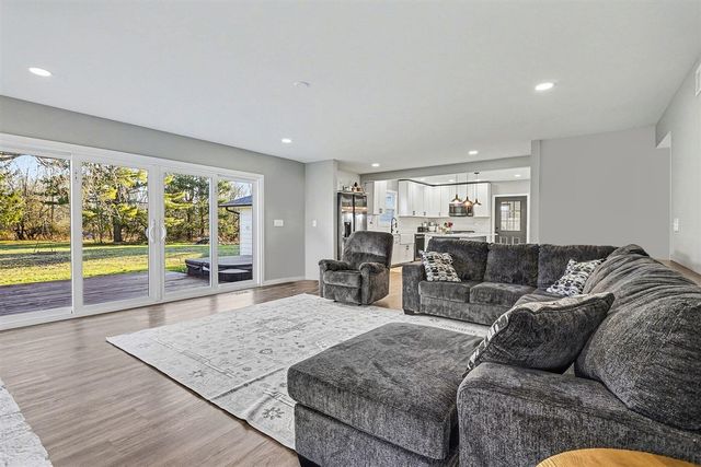 9240 N Branch Road, Watervliet, MI 49098