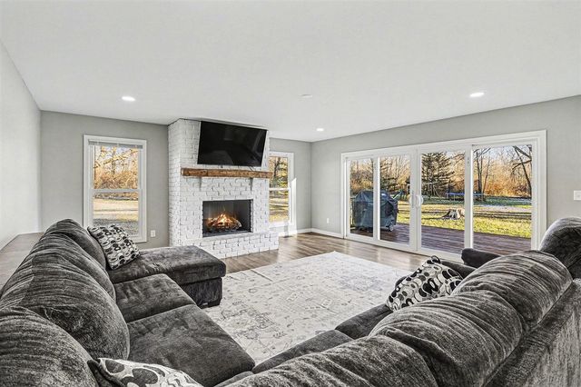 9240 N Branch Road, Watervliet, MI 49098