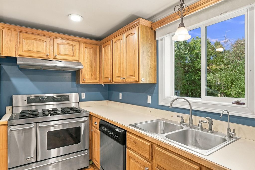 390 Maple Street, North Berwick, ME 03906 — photo 5
