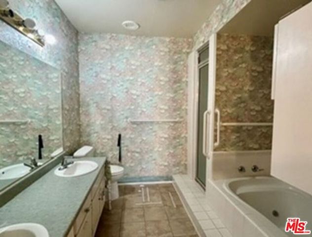 4949 Genesta Avenue 409, Los Angeles, CA 91316