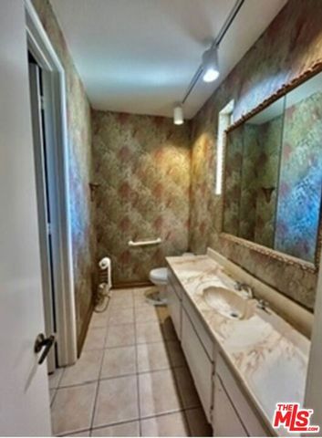 4949 Genesta Avenue 409, Los Angeles, CA 91316