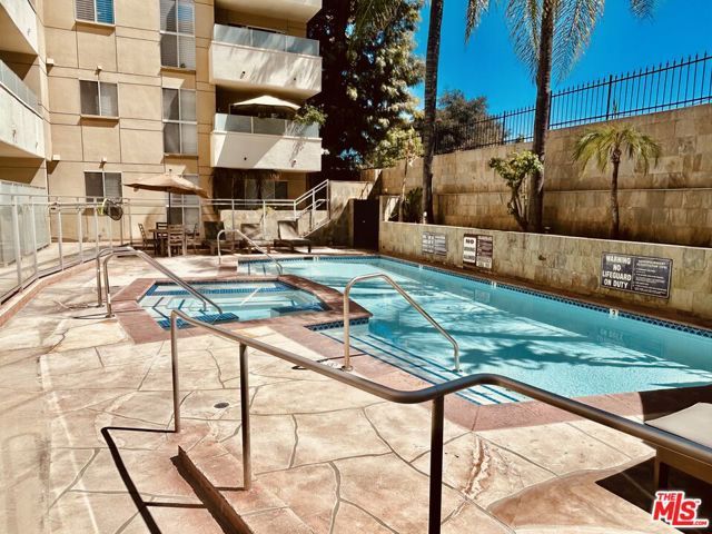 4949 Genesta Avenue 409, Los Angeles, CA 91316