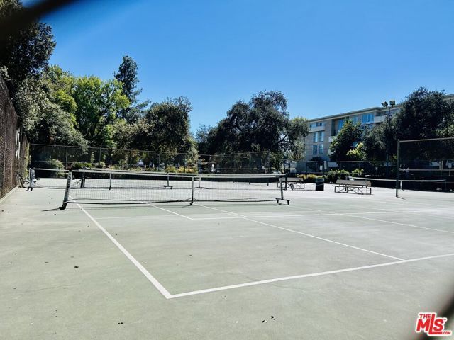 4949 Genesta Avenue 409, Los Angeles, CA 91316