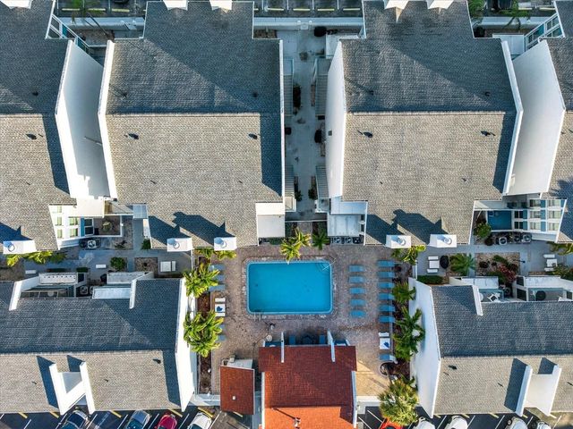 169 MEDALLION BOULEVARD E, Madeira Beach, FL 33708