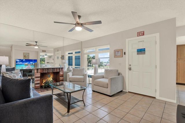 169 MEDALLION BOULEVARD E, Madeira Beach, FL 33708