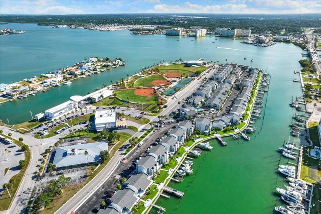 169 MEDALLION BOULEVARD E, Madeira Beach, FL 33708