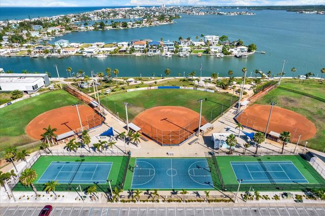 169 MEDALLION BOULEVARD E, Madeira Beach, FL 33708