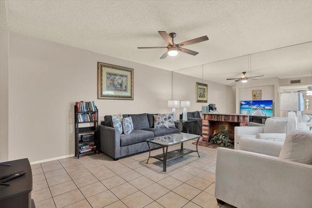 169 MEDALLION BOULEVARD E, Madeira Beach, FL 33708