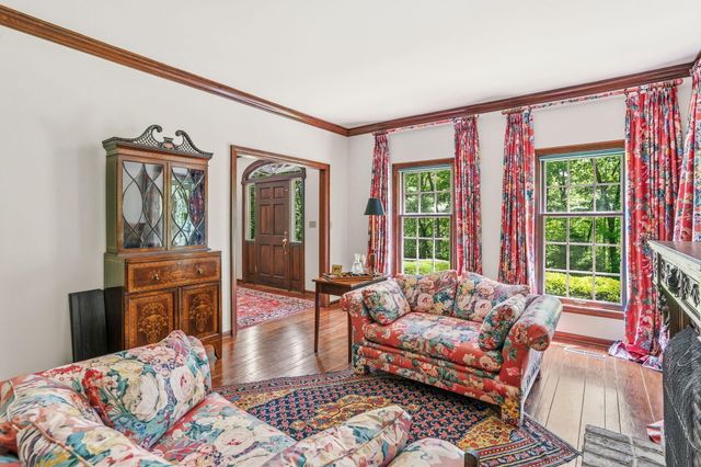 7801 S CAVE CREEK RD, Columbia, MO 65203