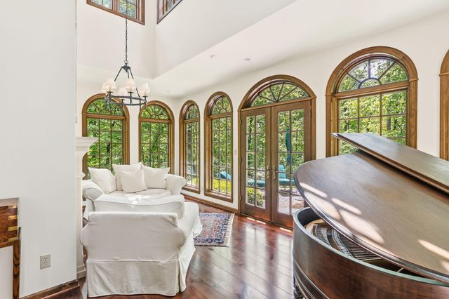 7801 S CAVE CREEK RD, Columbia, MO 65203