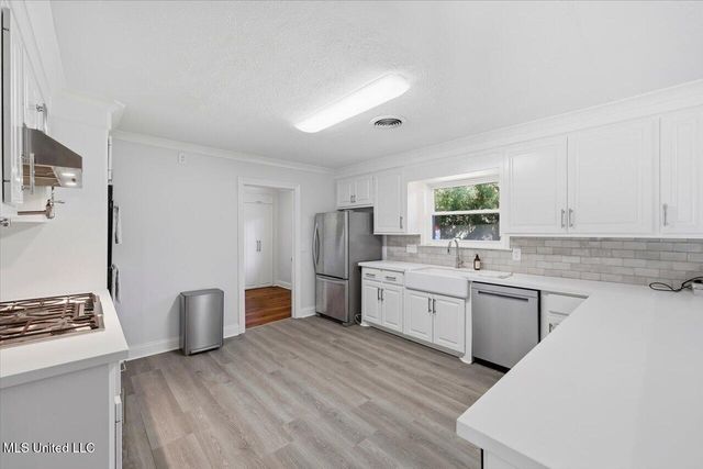 144 Rollingwood Drive, Jackson, MS 39211