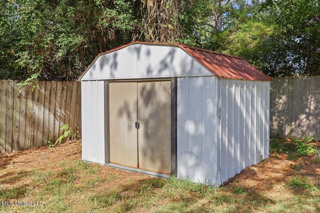 144 Rollingwood Drive, Jackson, MS 39211