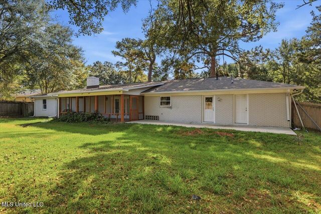 144 Rollingwood Drive, Jackson, MS 39211