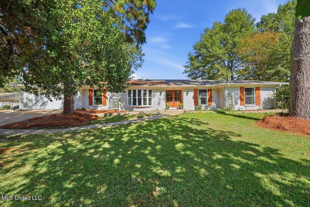 144 Rollingwood Drive, Jackson, MS 39211