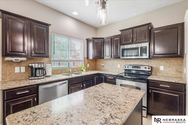 14204 S 18th Street, Bellevue, NE 68123