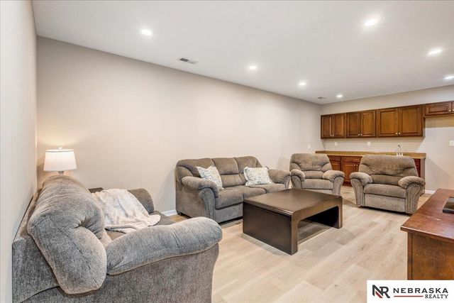 14204 S 18th Street, Bellevue, NE 68123