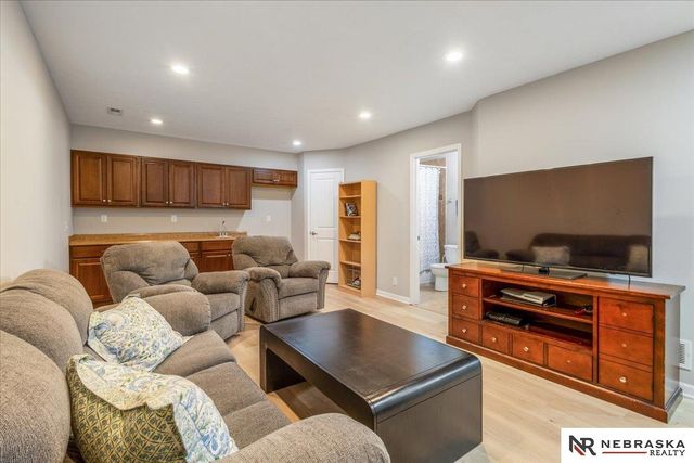 14204 S 18th Street, Bellevue, NE 68123