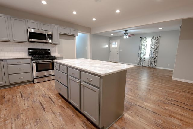 2945 Stephens Hwy, Mt. Holly, AR 71758