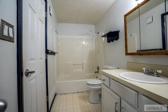 2202 W Saddle Lane, Idaho Falls, ID 83402